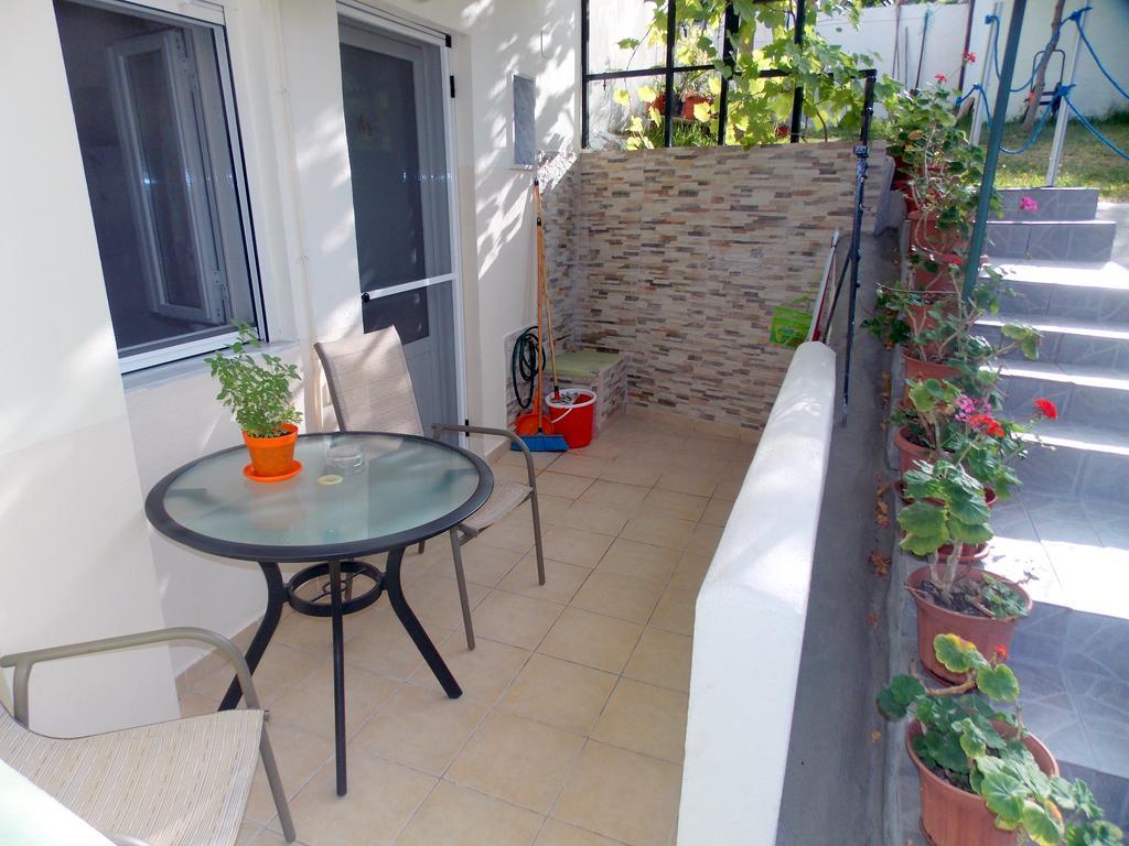 Nikos Apartments Órmosz Panajász Kültér fotó
